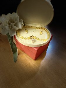  ست سنگ سیترین بهمراه آویز شکوفه بهاری 